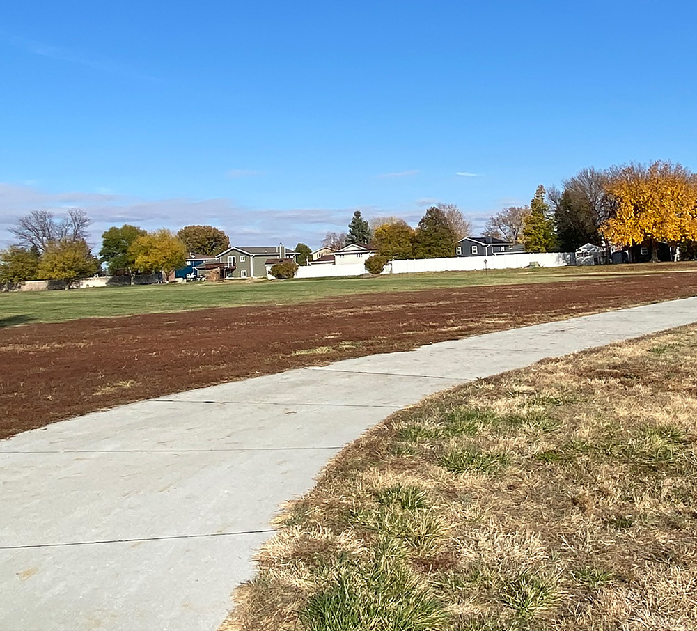 Lexington hike & bike trail through a neighborhood